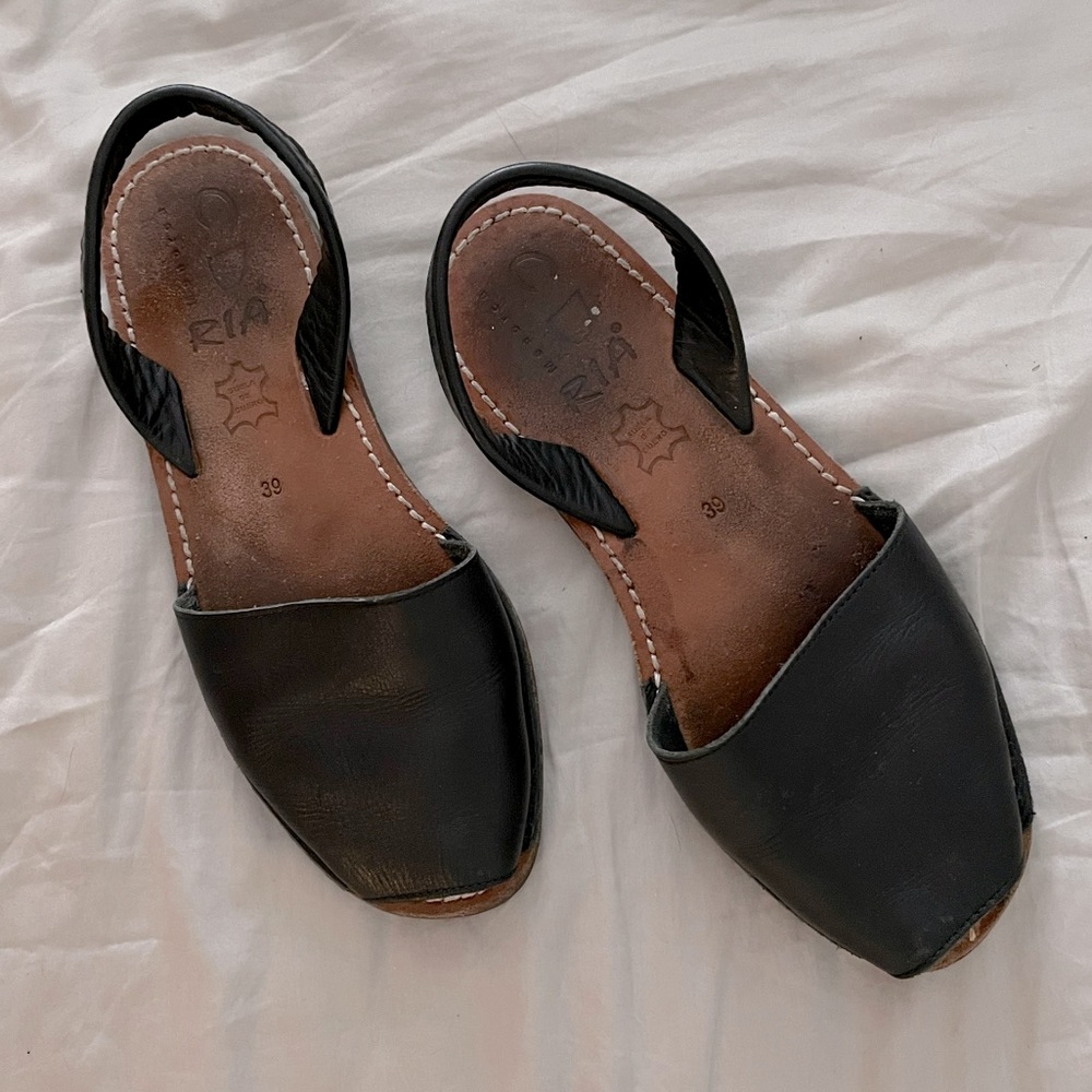RIA Menorca Avarcas leather sandals in black